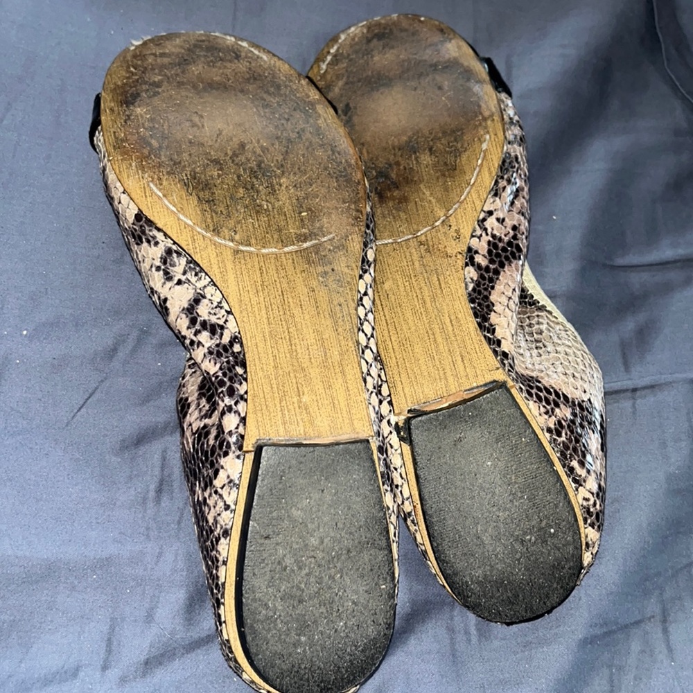 Well worn, trashed, Tahari women’s ballet flats